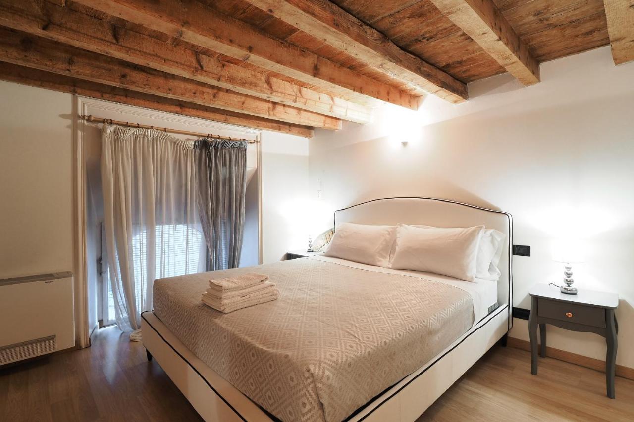 Unique Duomo Luxury Property 밀라노 외부 사진